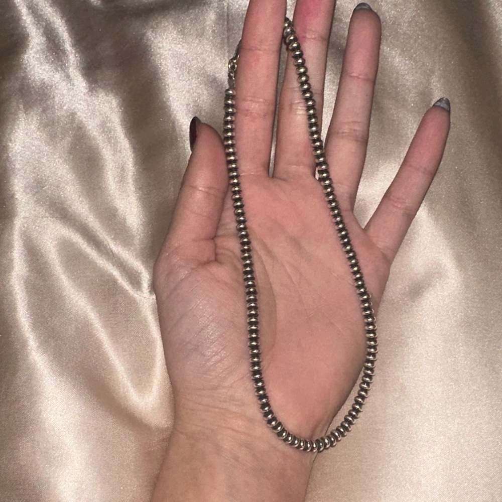 Navajo Pearl Necklace - Picture 2 of 2
